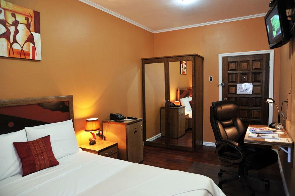 Culture Crossroads Inn Port of Spain Екстер'єр фото