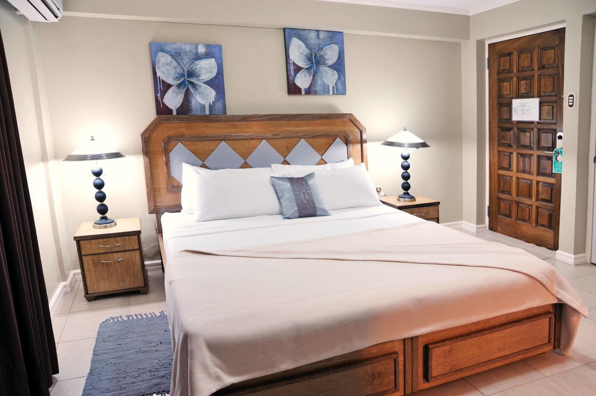 Culture Crossroads Inn Port of Spain Екстер'єр фото
