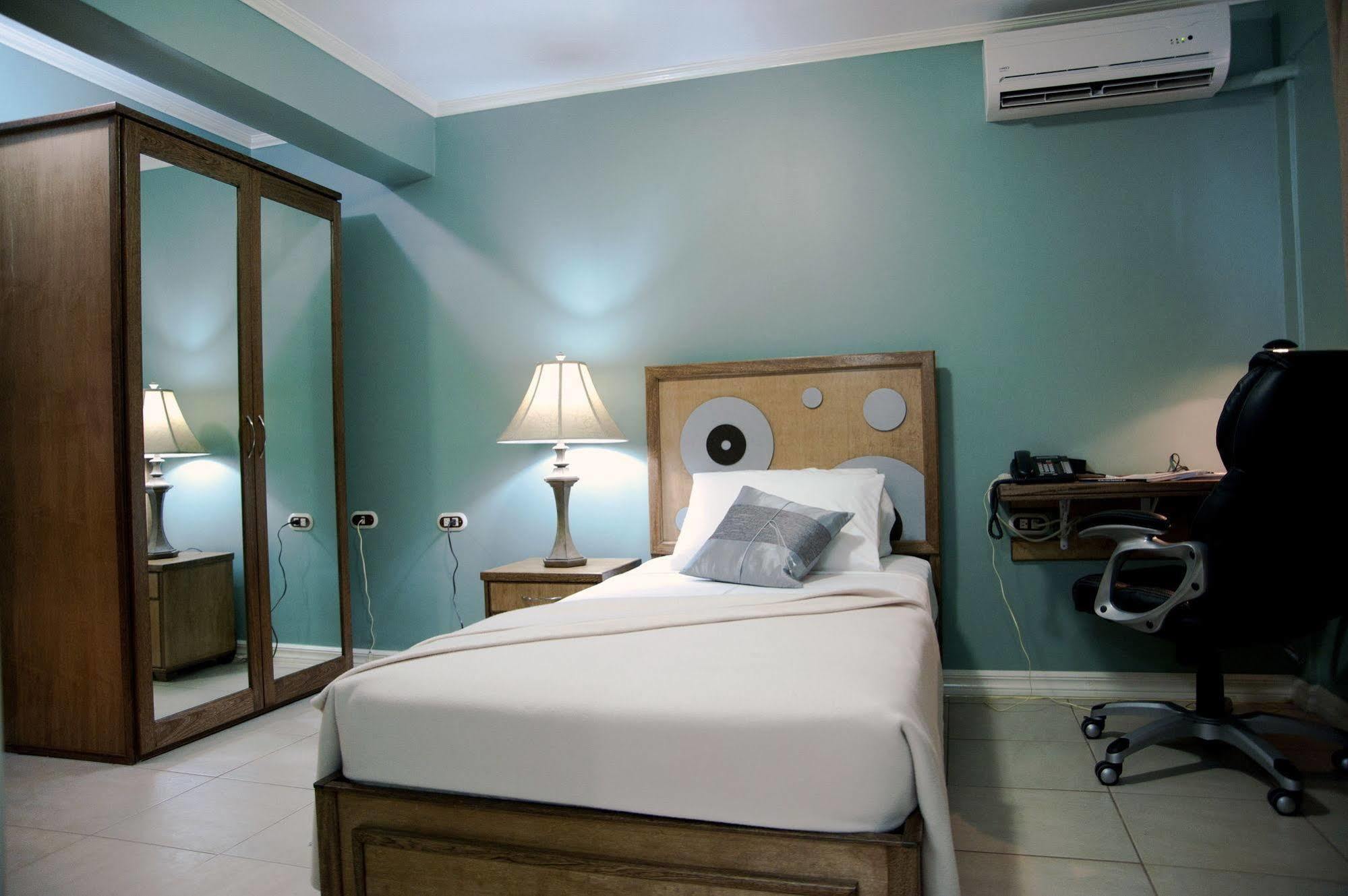 Culture Crossroads Inn Port of Spain Екстер'єр фото
